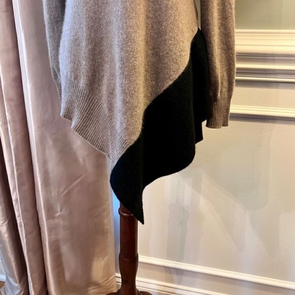 EUC Saks Fifth Avenue 100% Cashmere Funnel Neck Long Sweater Brown Black Size XS - Picture 3 of 5